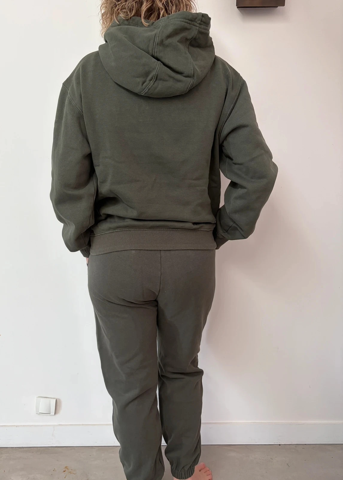 Conjunto Oceansapart caqui – Sudadera con capucha y pantalón de chándal – Talla M – Estado perfecto – photo 3